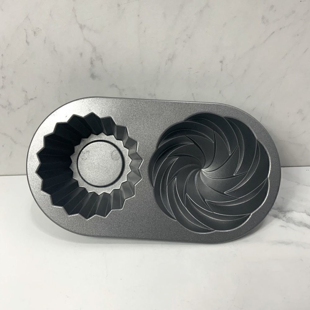 NORDIC WARE Cupcake cake pan
